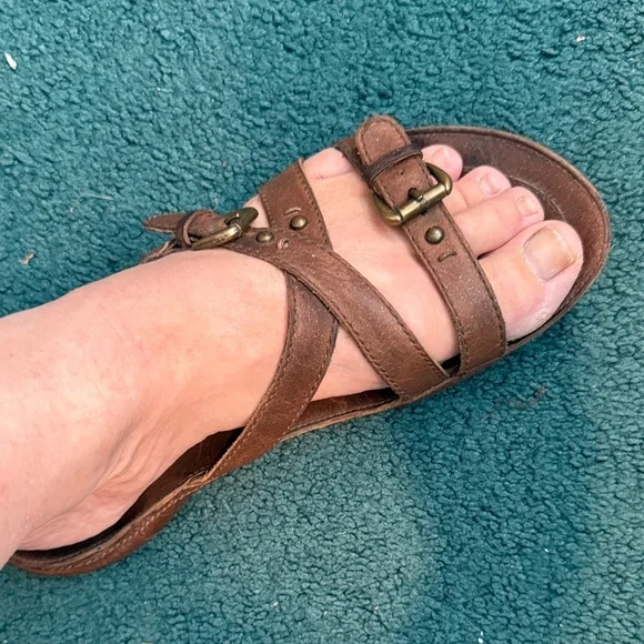 Ecco Women's Dark Brown Leather Sandals Slides size 8 39 distressed flip flops - Picture 2 of 14